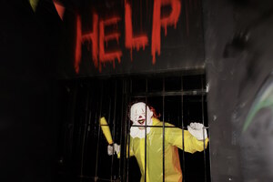 Фотография перформанса Адский цирк от компании Adrenaline Quest (Фото 2)